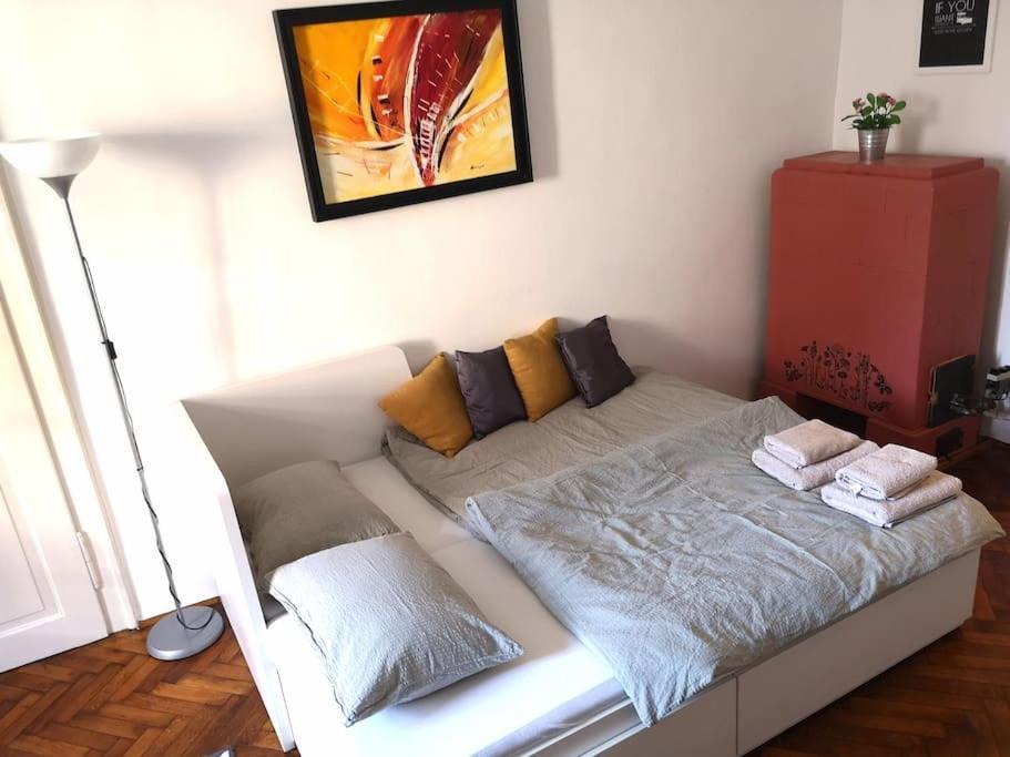 Cosy In The Heart Of The Upper Town Apartament